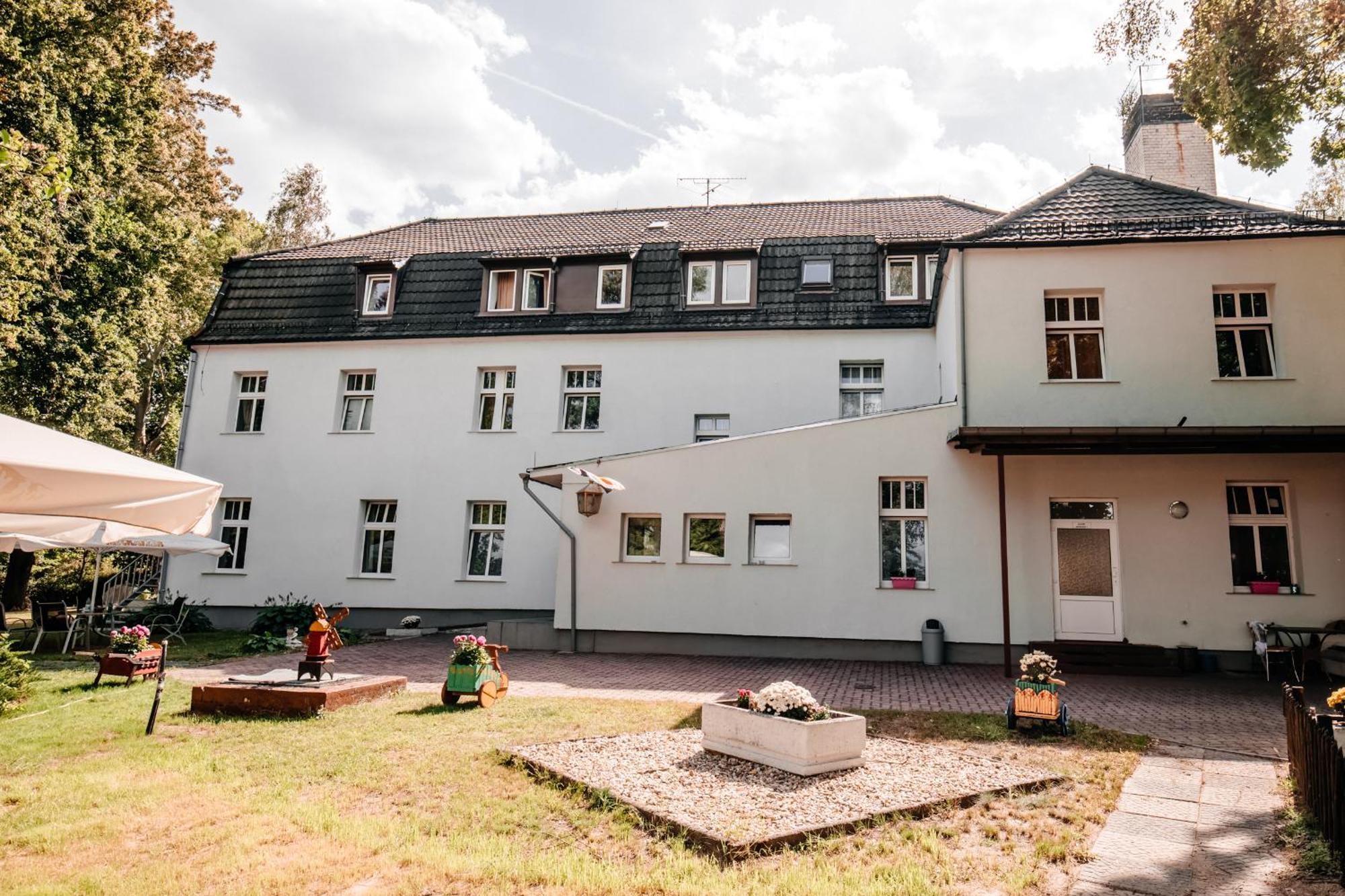 Hotel Am Fluss Heidesee Екстериор снимка